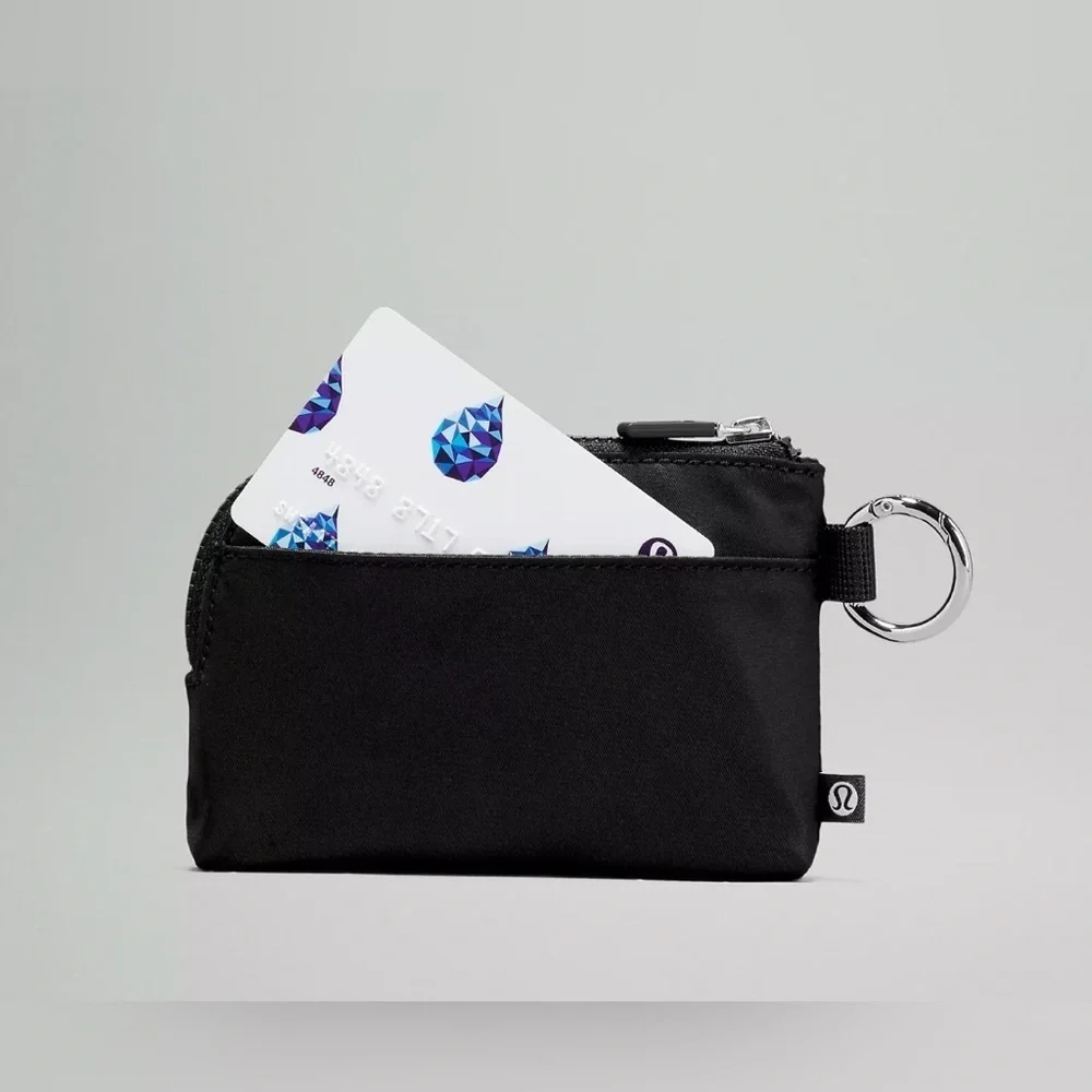 Lululemon Clippable Card Pouch in Black
